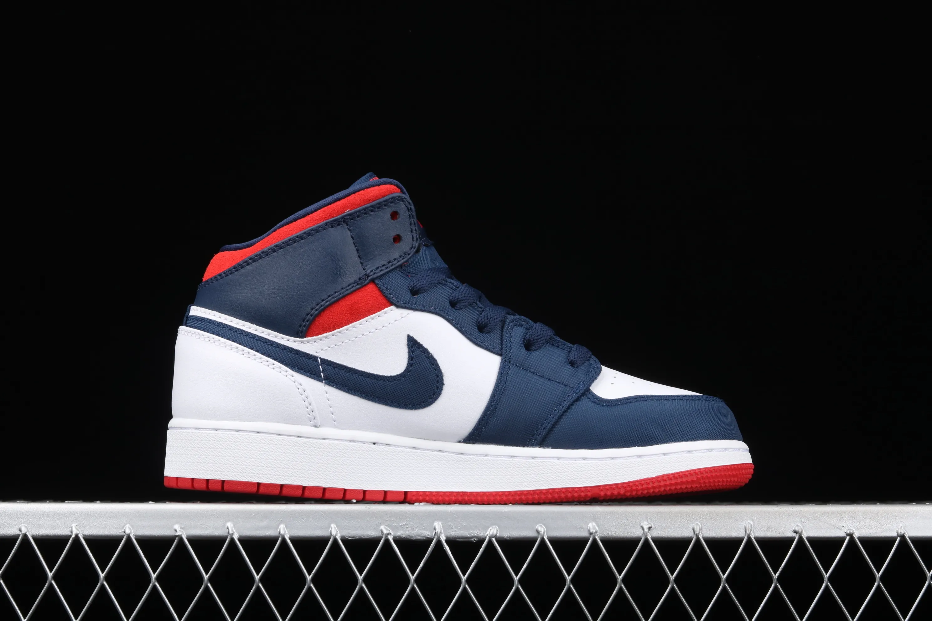 All categories Air Jordan Jordan series basketball shoes Air Jordan 1 Mid G version pure original Air Jordan 1 Mid GS AJ1 Joe 1 Captain America China basketball shoes BQ6931-104